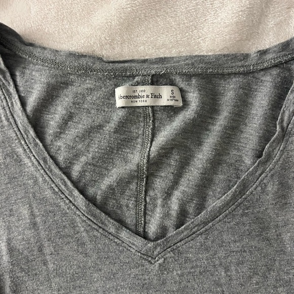 Abercrombie Basic Long Sleeve - Picture 6 of 6